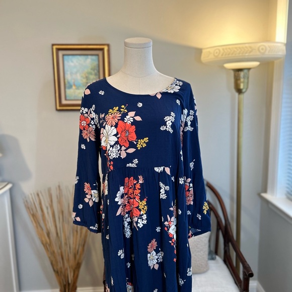 Old Navy Peasant Dress - Picture 2 of 5